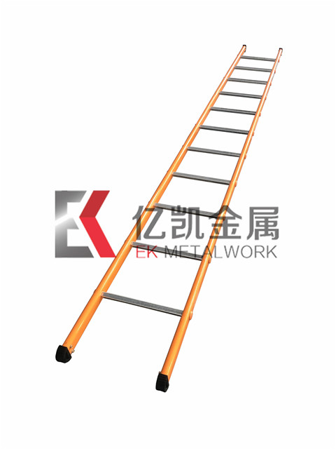 Thang thép mạ kẽm và lớp phủ bột