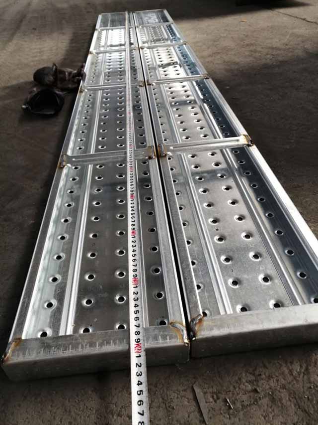 Plank kim loại 17