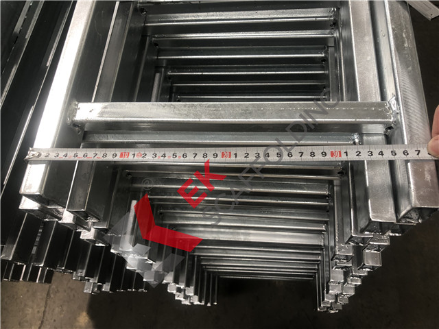 EK Hook-On Ladder 05 