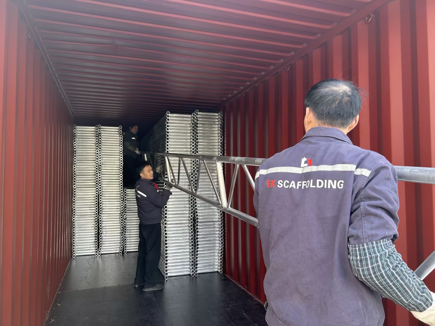 Vận chuyển ch&ugrave;m gi&agrave;n gi&aacute;o 