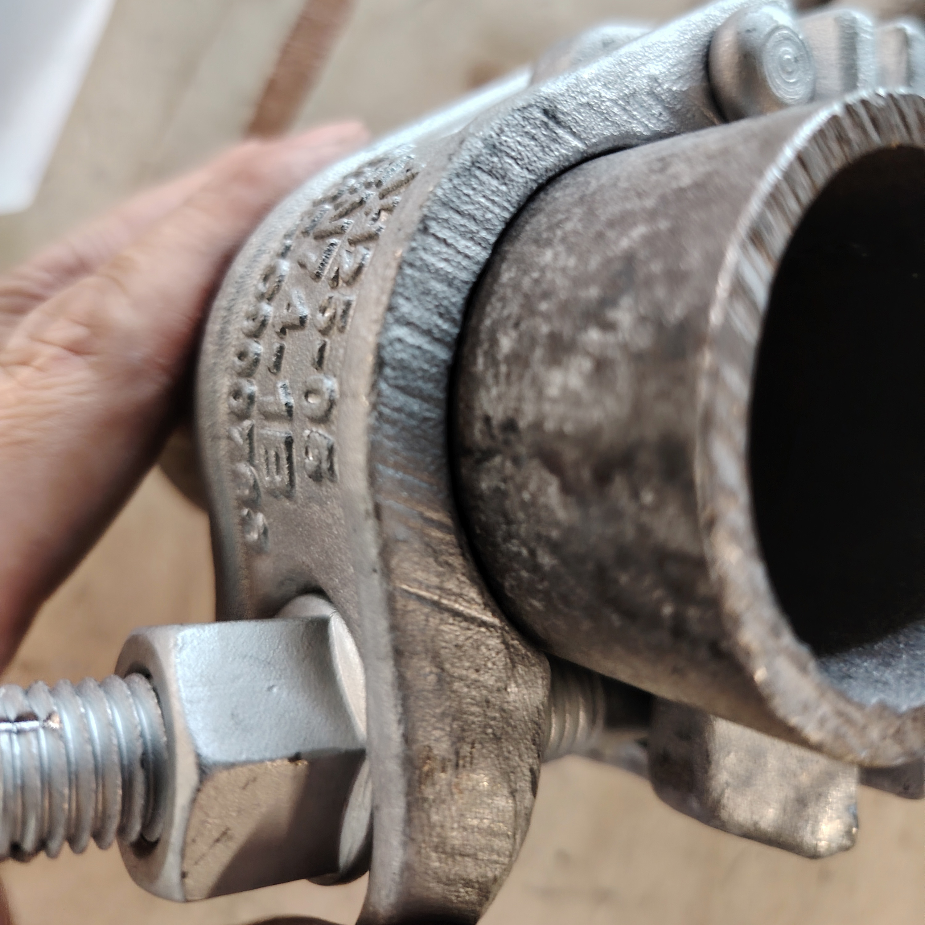 Khớp nối xoay KV 49 X 49 Kẹp giàn giáo hình đặc biệt