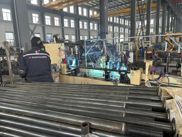 h&agrave;n chống th&eacute;p