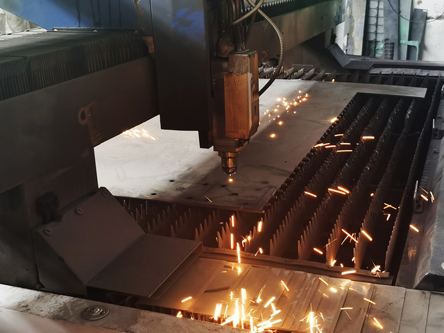 Cắt laser tấm cơ sở