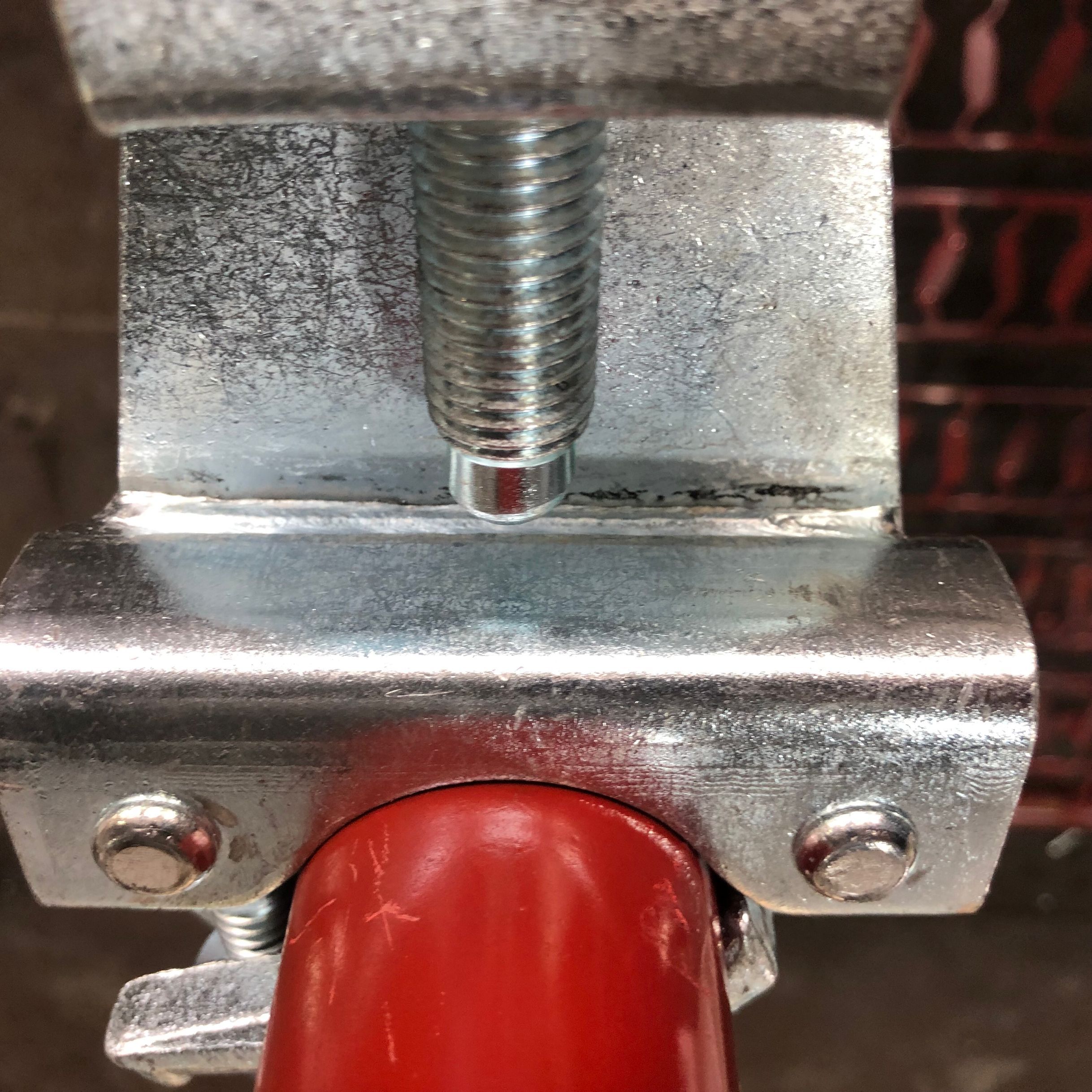 Thả khớp nối dầm rèn