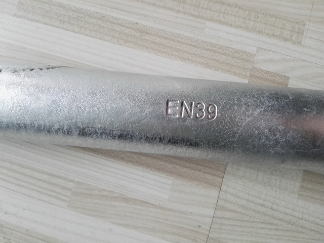 Xây dựng en39 ống giàn giáo
