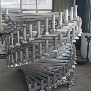 Phụ kiện giàn giáo được sơn pallet thép mạ kẽm