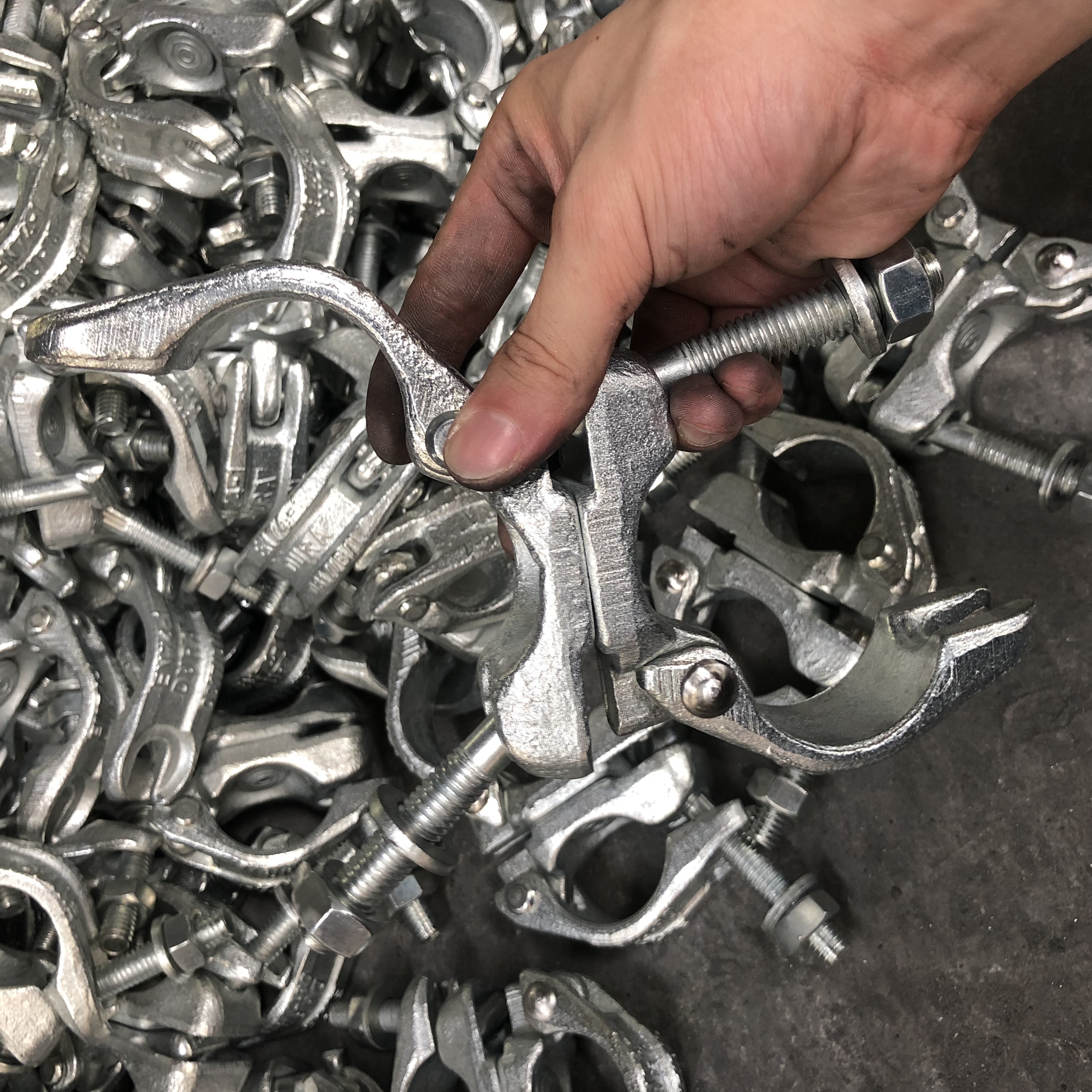 DROP rò rỉ khớp nối xoay