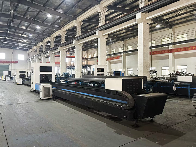 m&aacute;y cắt ống laser