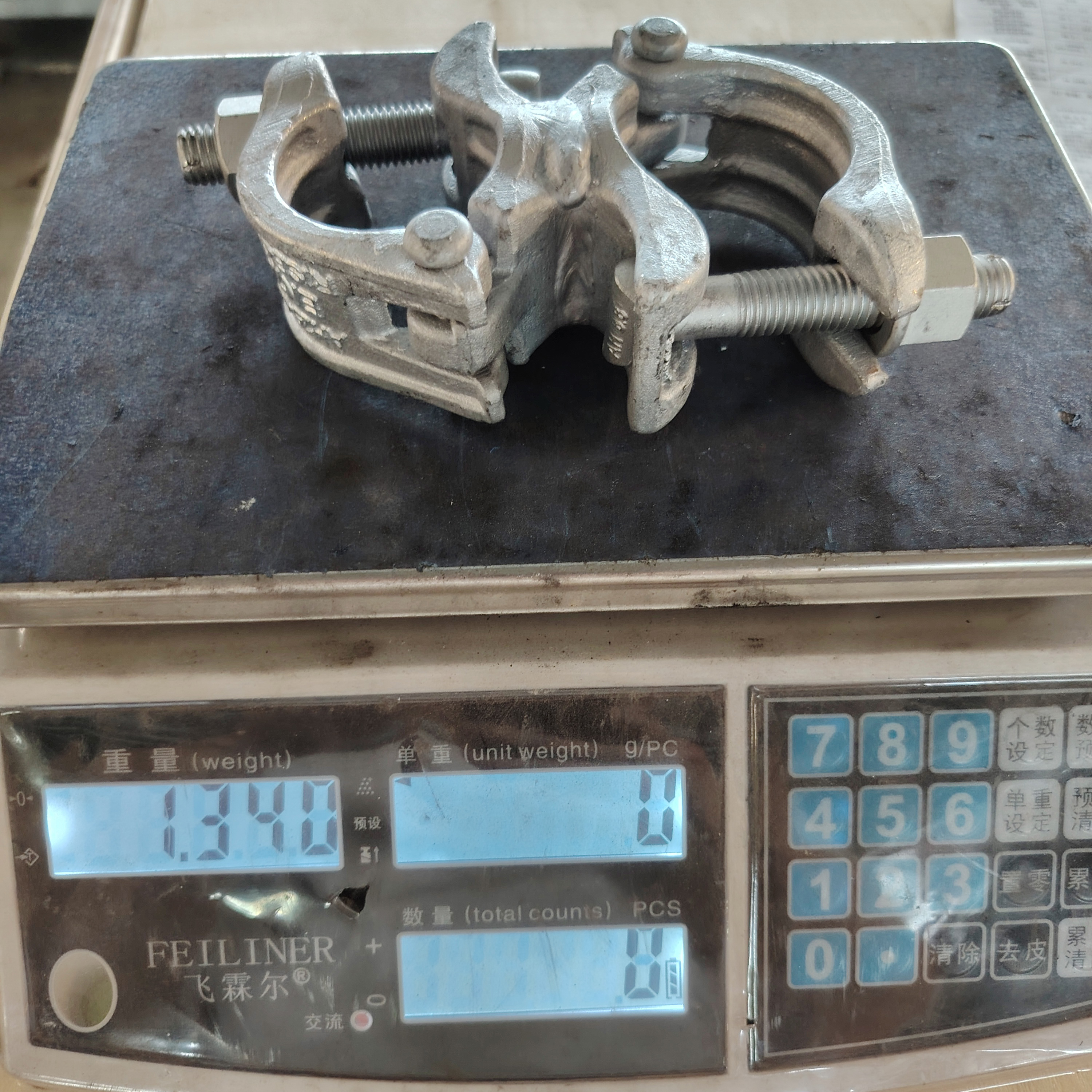 Khớp nối khoảng cách - Kẹp giàn giáo hình đặc biệt 74mm