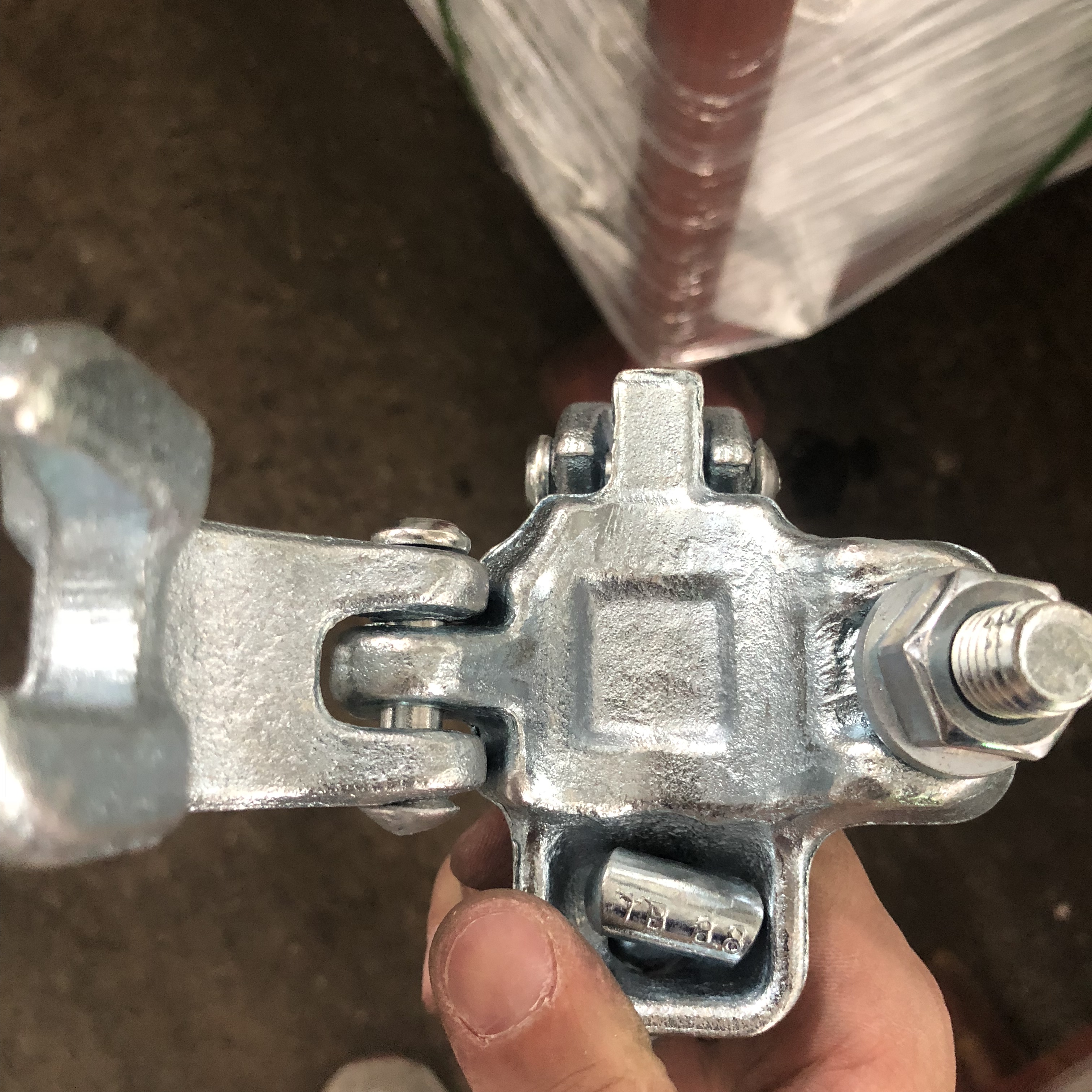 Khớp nối đ&ocirc;i r&egrave;n kiểu Anh 