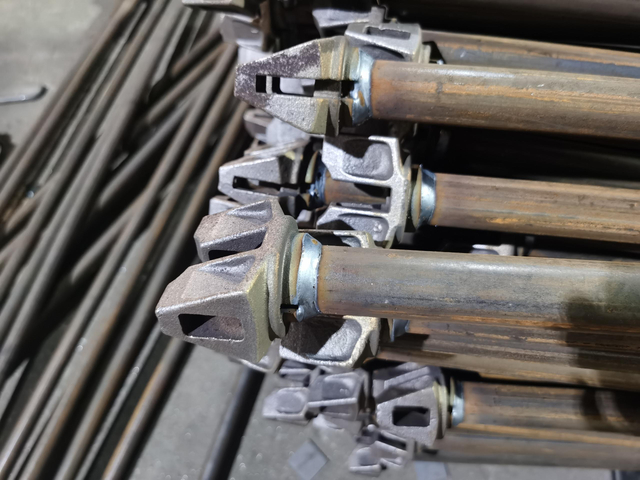Sổ cái giàn giáo Ringlock