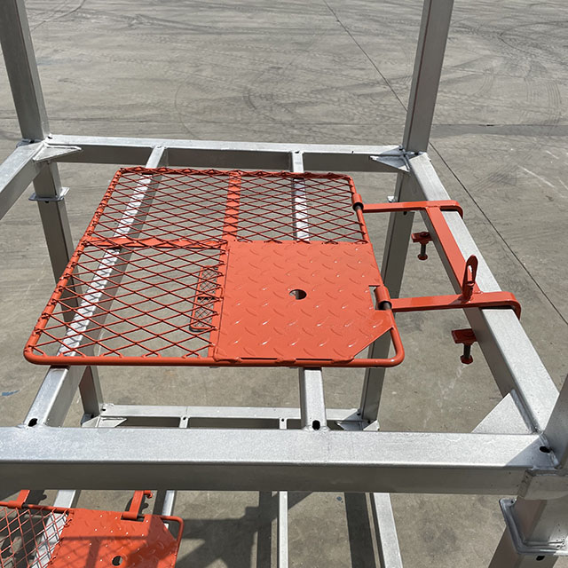 Cổng gi&agrave;n gi&aacute;o 