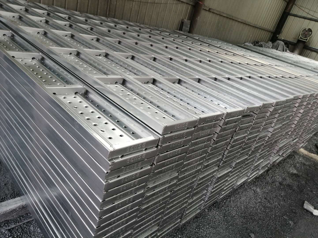 BS1139 Square hỗ trợ các bảng đi bộ giàn giáo mạ kẽm