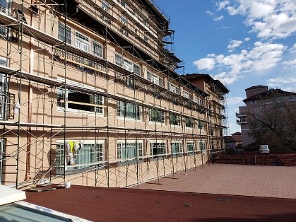 Ứng dụng đi bộ qua các khung giàn giáo
