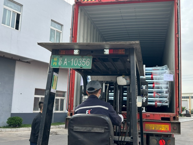 giao h&agrave;ng chống đỡ th&eacute;p