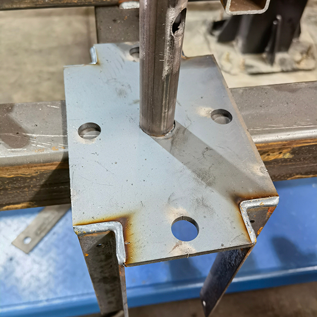 Acrow prop cố định đầu