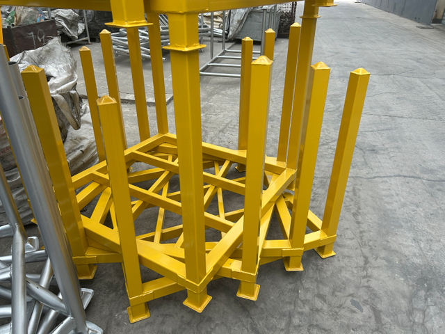 Pallet thép