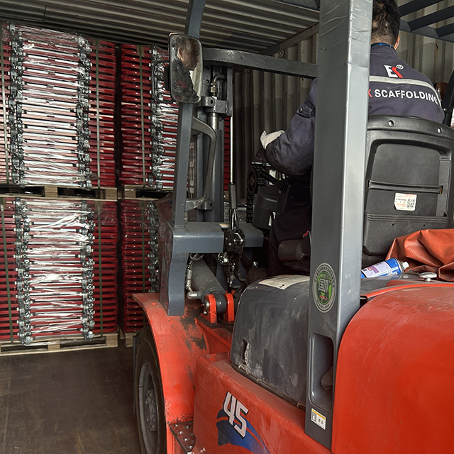 vận chuyển cổng truy cập thang đảo ngược