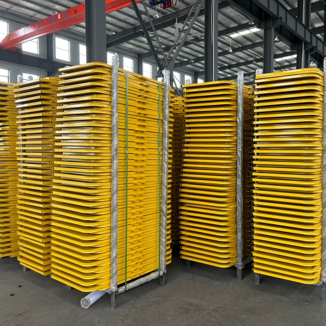 cổng truy cập thang đảo ngược