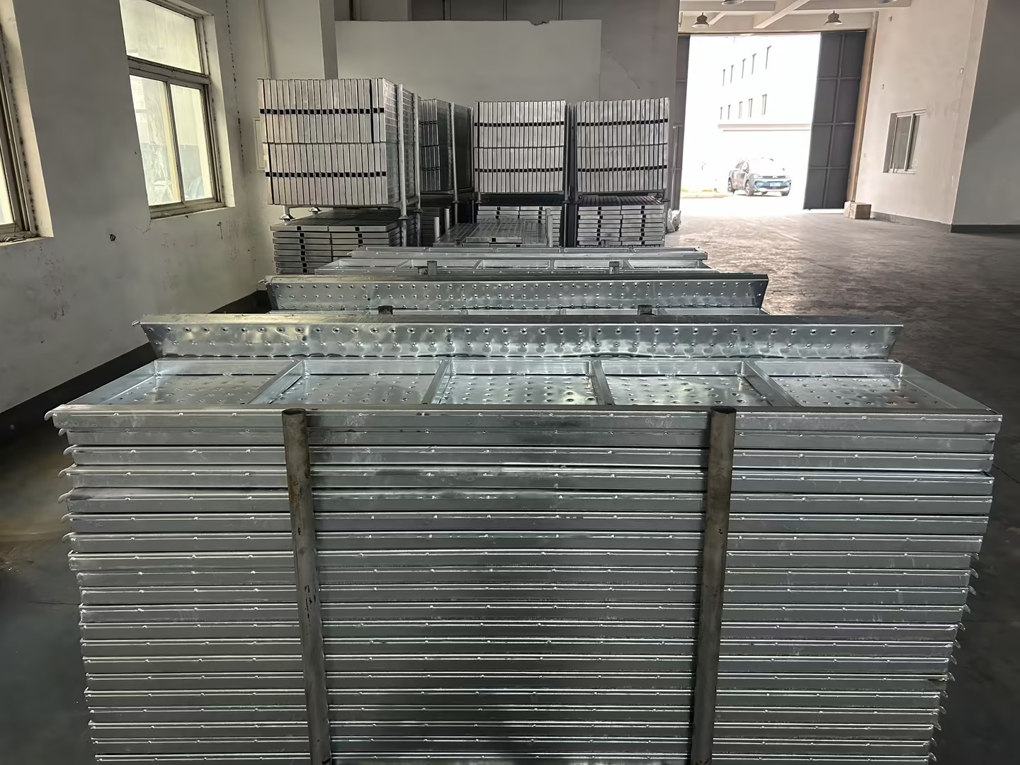tấm ván giàn giáo thép