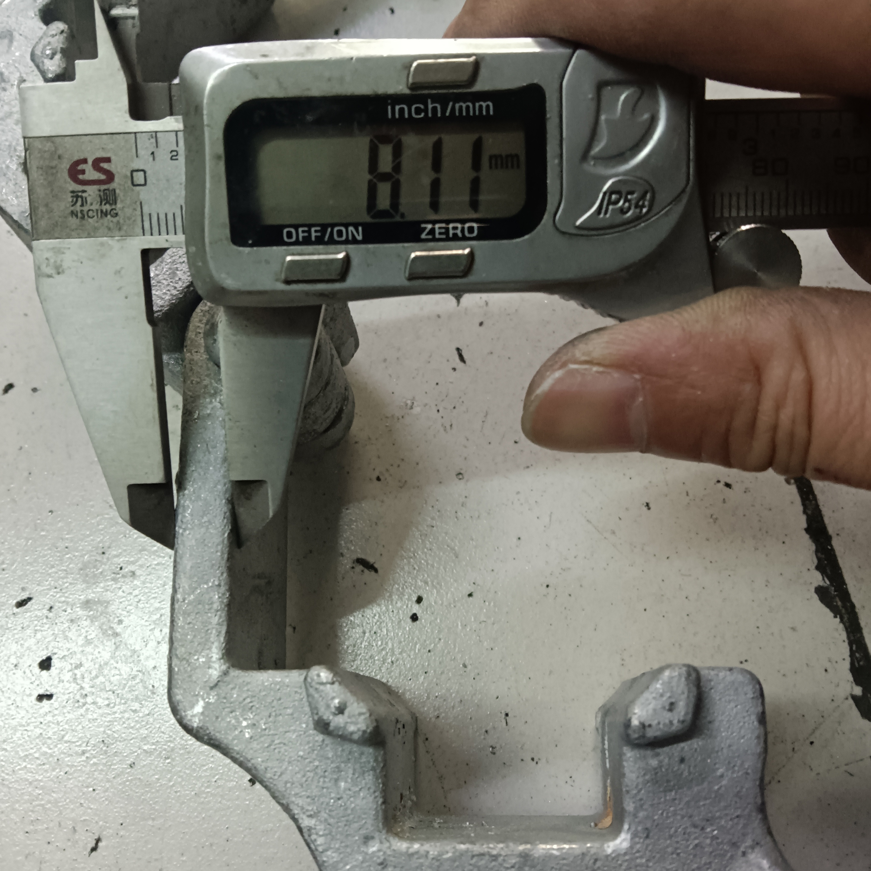 v&ograve;ng kẹp gi&agrave;n gi&aacute;o h&igrave;nh đặc biệt 