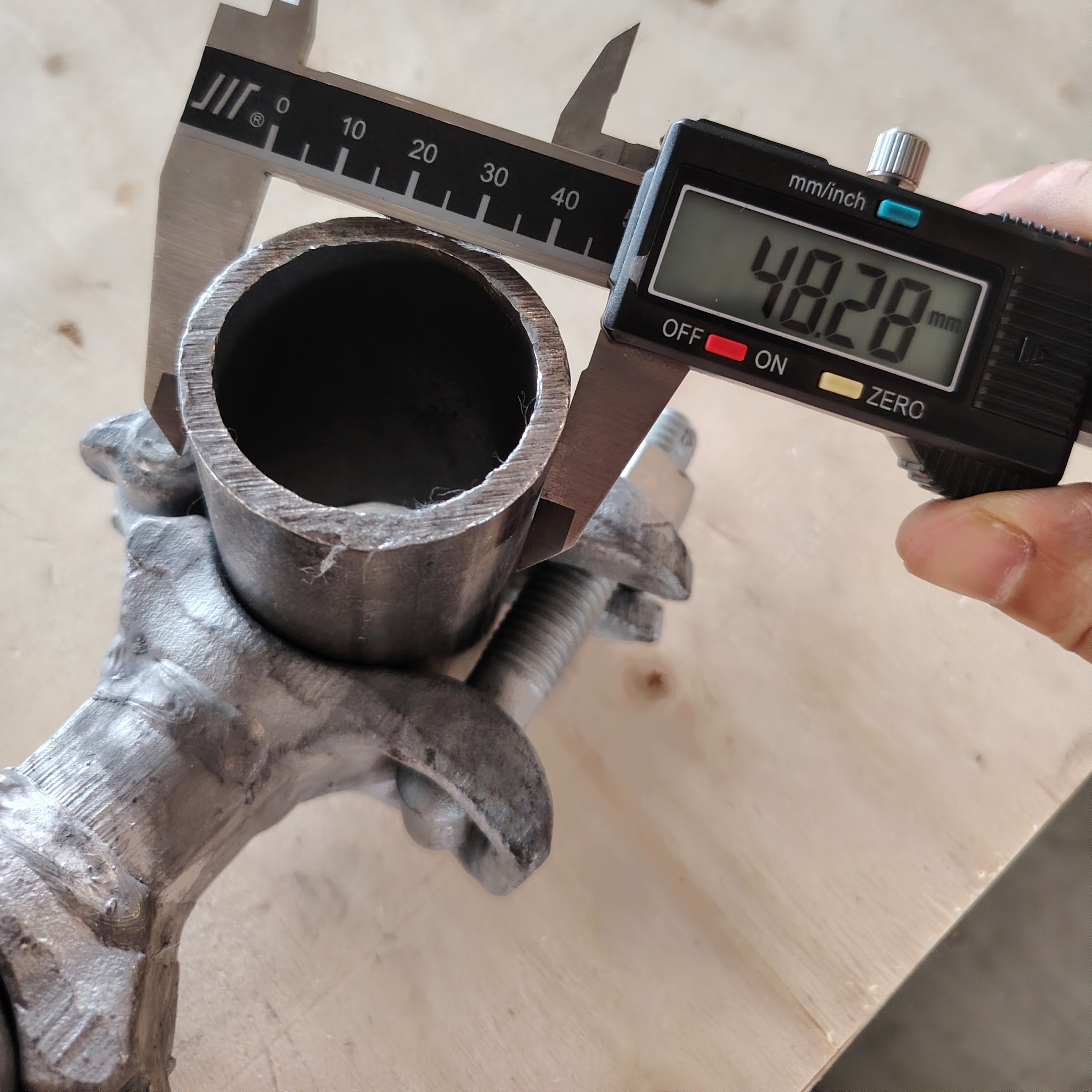 Khớp nối khoảng c&aacute;ch kẹp gi&agrave;n gi&aacute;o h&igrave;nh đặc biệt - 98mm 