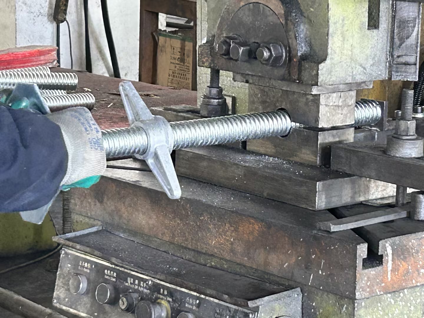 jack cơ sở ph&aacute; hủy răng 