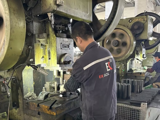 gi&agrave;n gi&aacute;o chống đỡ