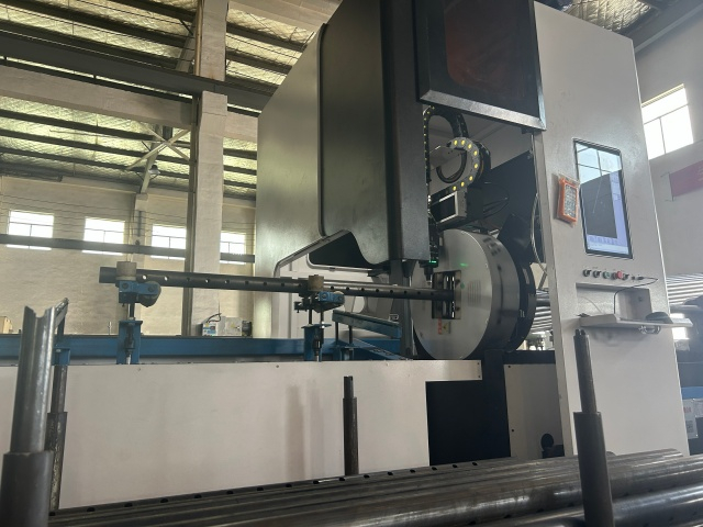 giàn giáo chống đỡ cắt ống bên trong