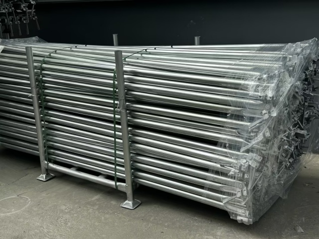 Gi&agrave;n gi&aacute;o đường ch&eacute;o gi&agrave;n gi&aacute;o