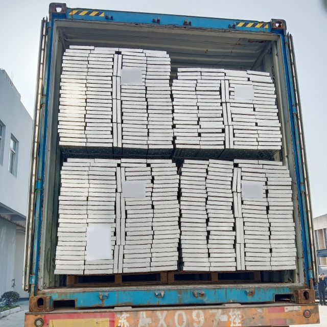 Đ&oacute;ng tấm th&eacute;p