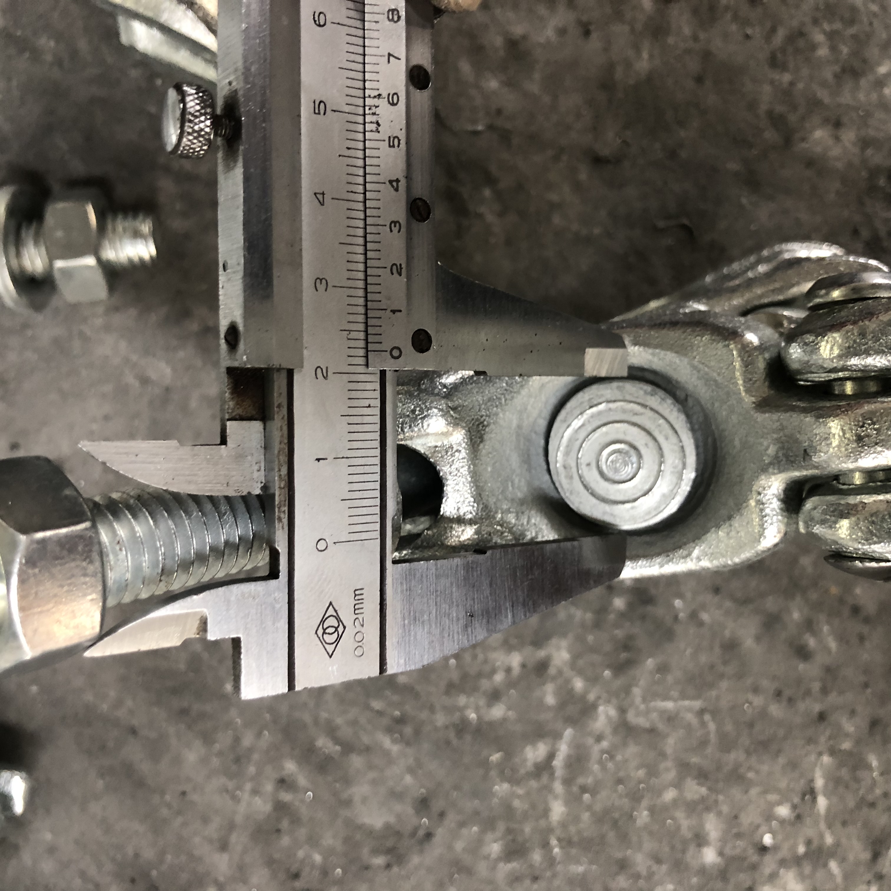 DROP rò rỉ khớp nối xoay