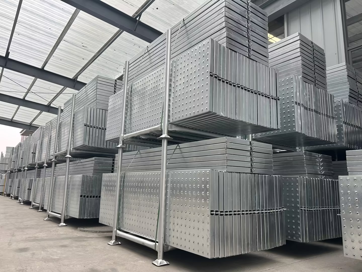 Những gì bạn cần biết về tấm ván giàn giáo